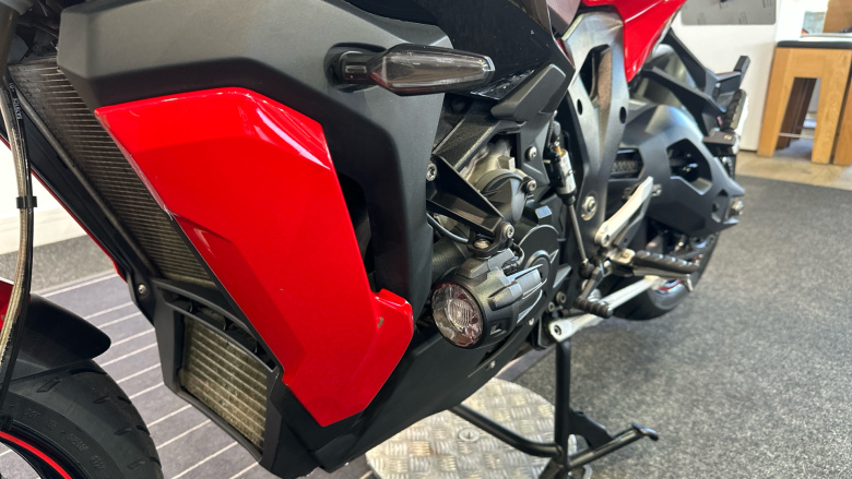 BMW S1000XR (24MY)